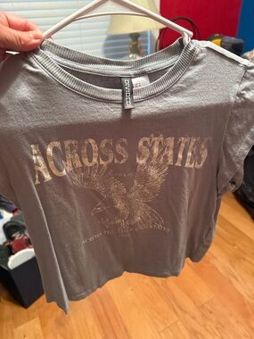 H&M Divided Light Gray Crewneck Tee with Ribbed Collar